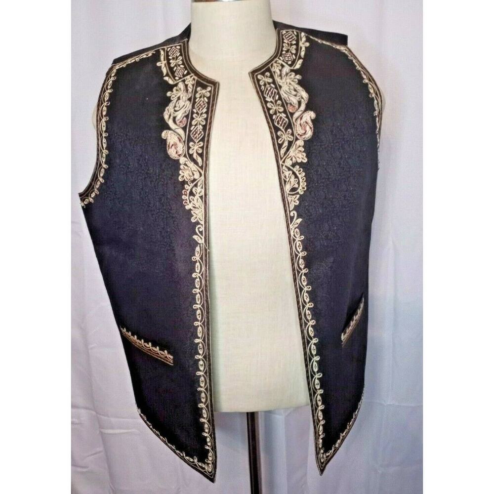 THE BOMBAY STORE - VEST - Embroidered